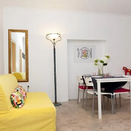 Apartment Charming Flat In Center Of Lisbon