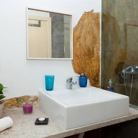 Apartment Charming Flat In Center Of