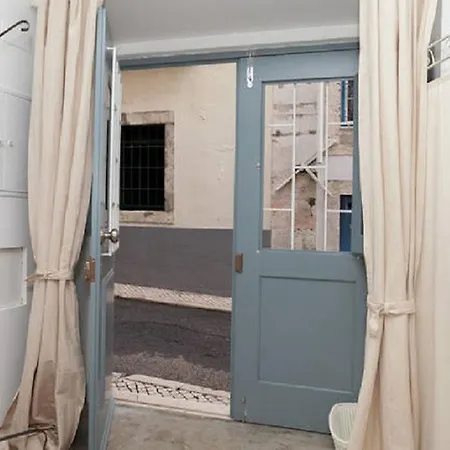 Charming Flat In Center Of Apartment *